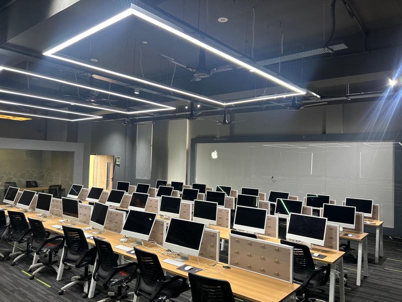 Apple Lab Design — image 1